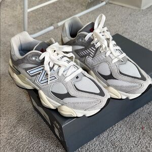 New Balance 9060 Gray Sneakers - Unisex Women’s 7.5/Mens 6. Like new in box